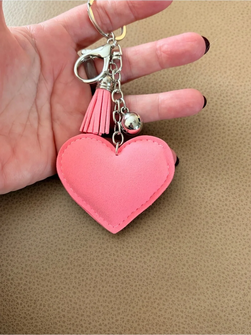 Bougie Pink Heart Crystal Keychain with Tassel - Picture 6 of 7